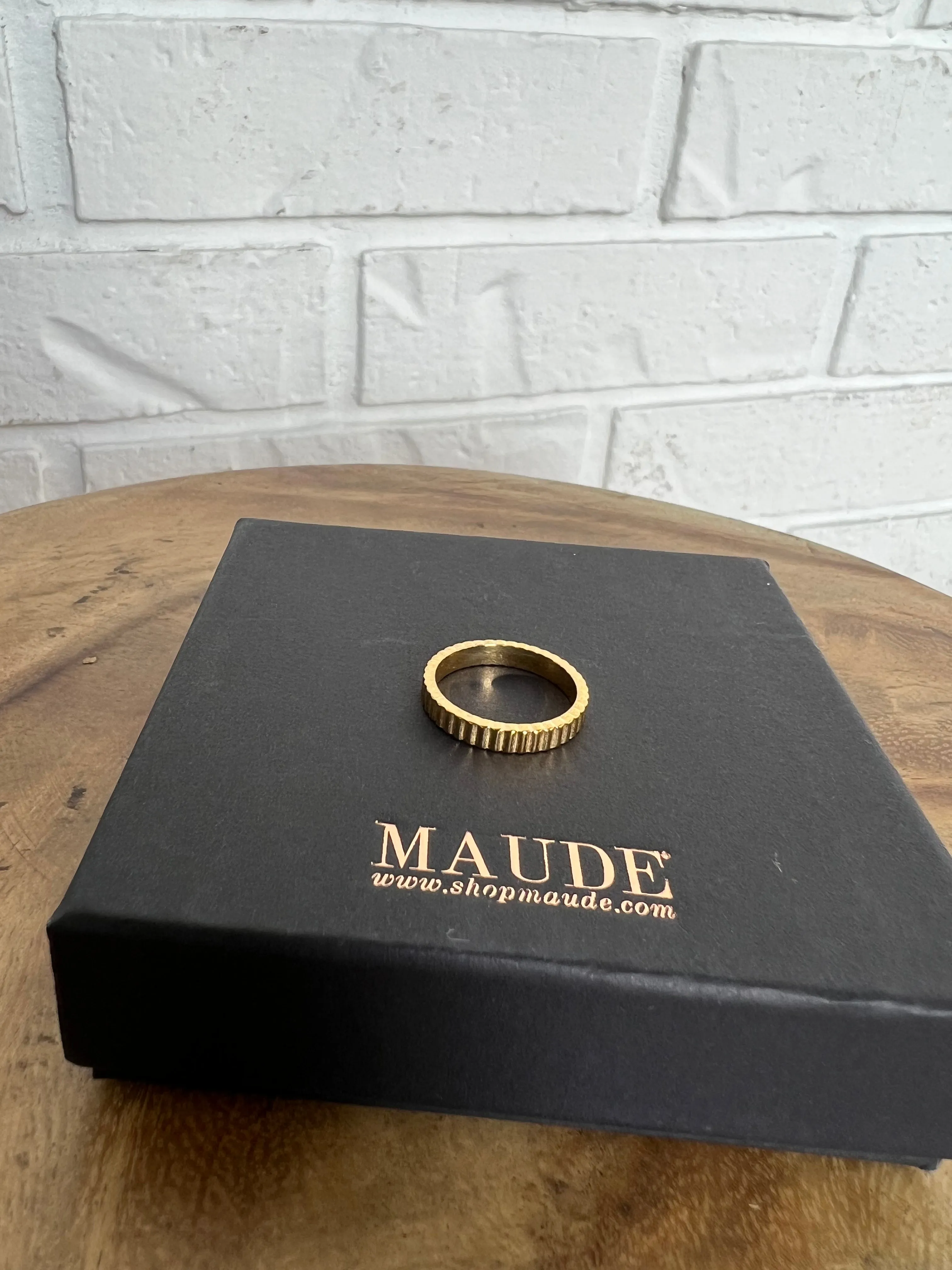18K Bella Etched Ring