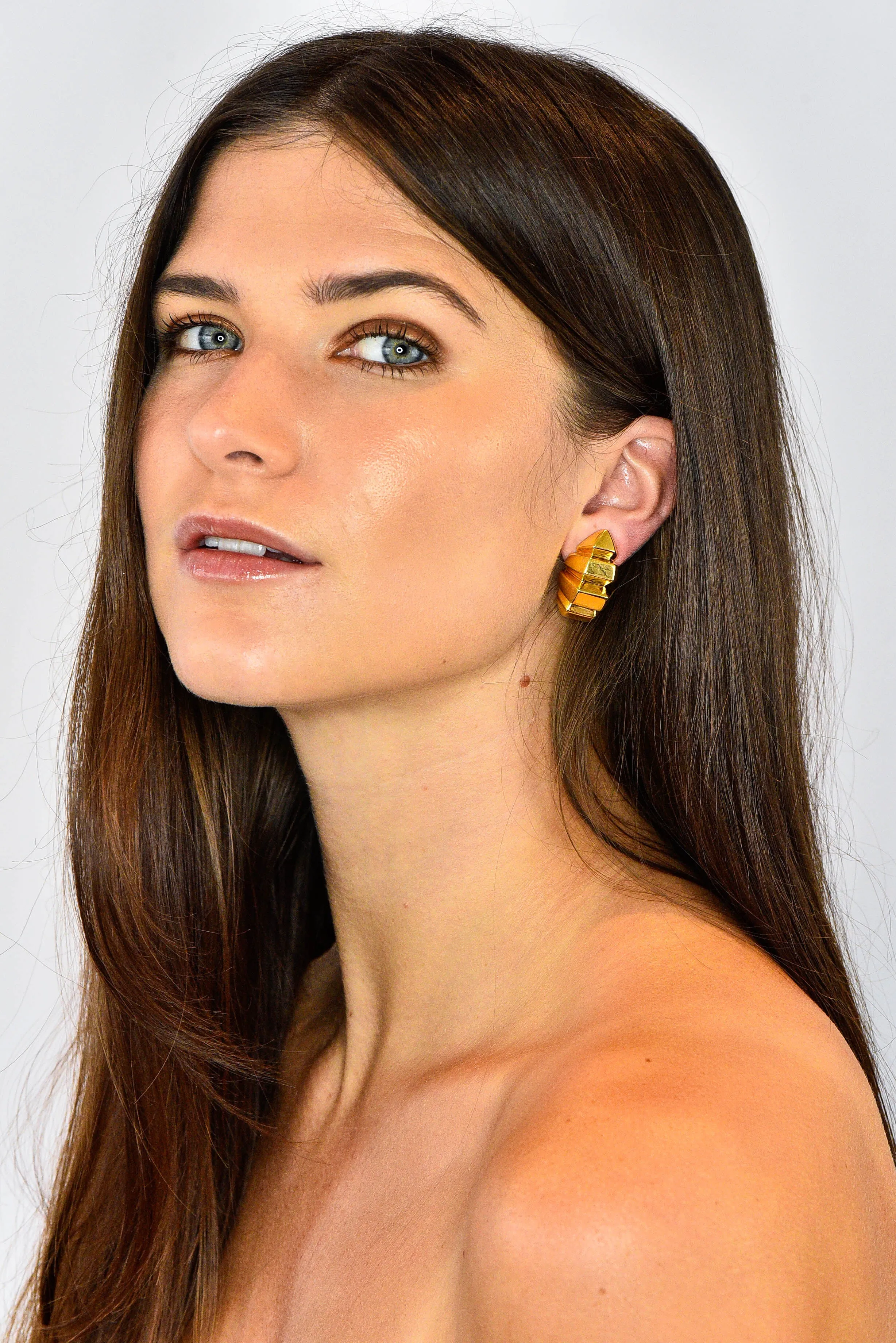 1980's Vintage 18 Karat Gold Deeply Ridged Ear-Clip Earrings