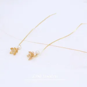 Water Lily Three-dimensional Lotus Pearl Bag Gold Ear Clip