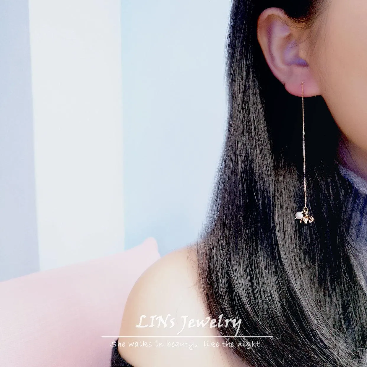 Water Lily Three-dimensional Lotus Pearl Bag Gold Ear Clip